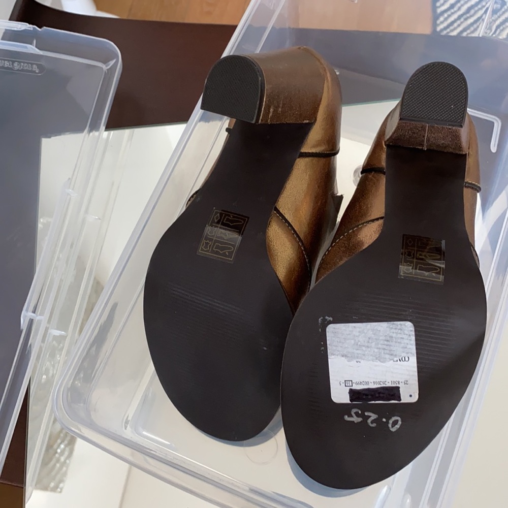 Anthropologie Faryl Robin Gold Leather Heel Bootie - Picture 5 of 6